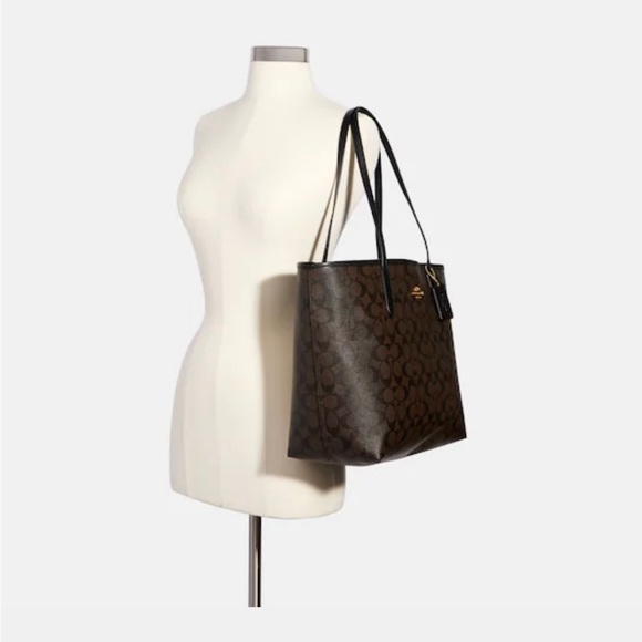 Coach City Tote In Signature Canvas - Brand New - Sealed - Picture 4 of 4